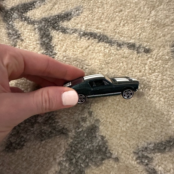 Fast & Furious Race Cars in 1:64 Scale with Exclusive Decos - Picture 12 of 16